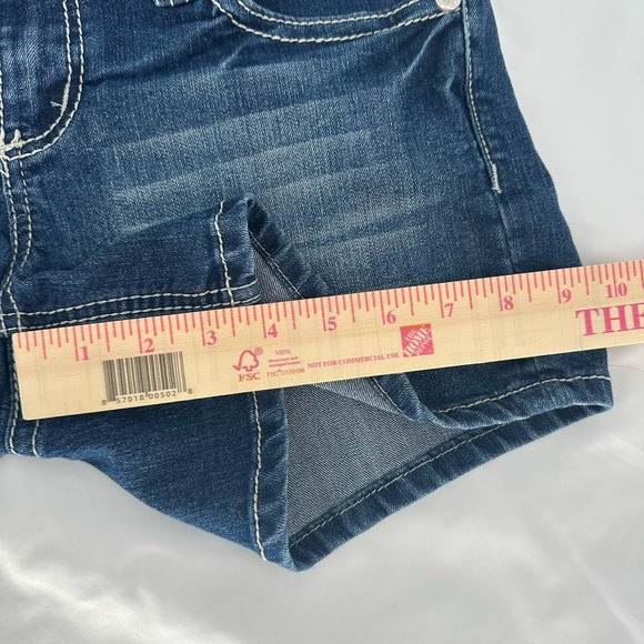 ZCO Jeans Y2K Denim Shorts Size 9 Blue Floral Crochet Studded Bling 4" Inseam - Picture 6 of 6